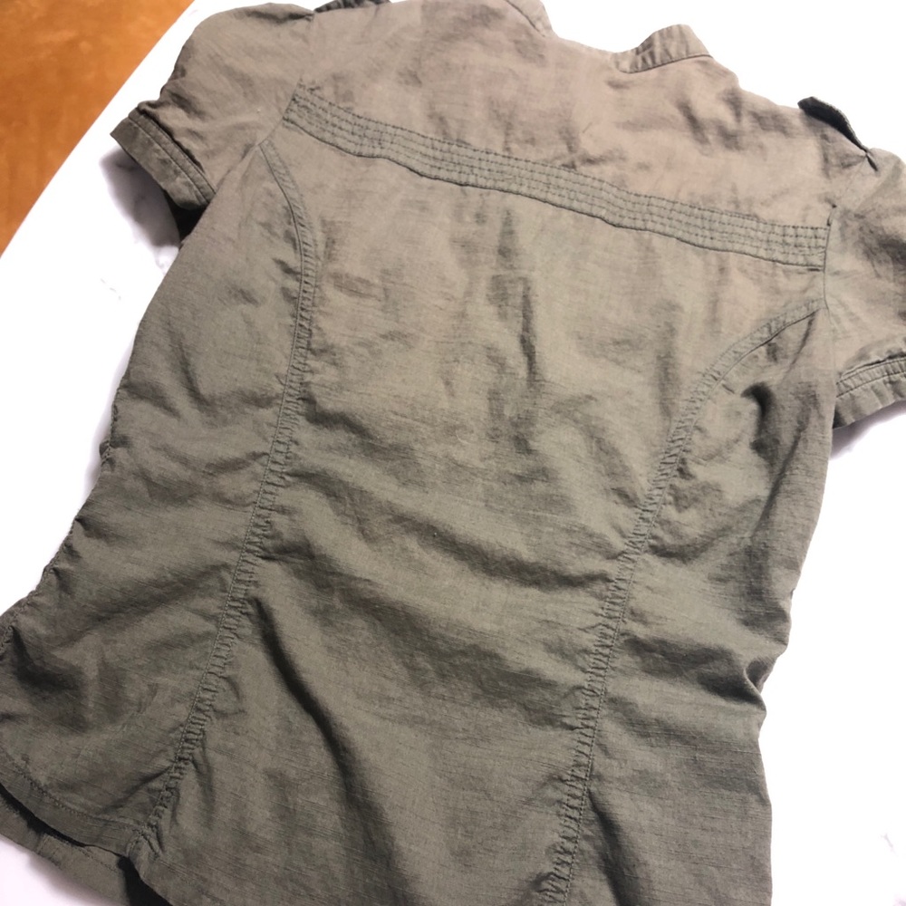 H&M olive-colored blouse - Picture 3 of 3